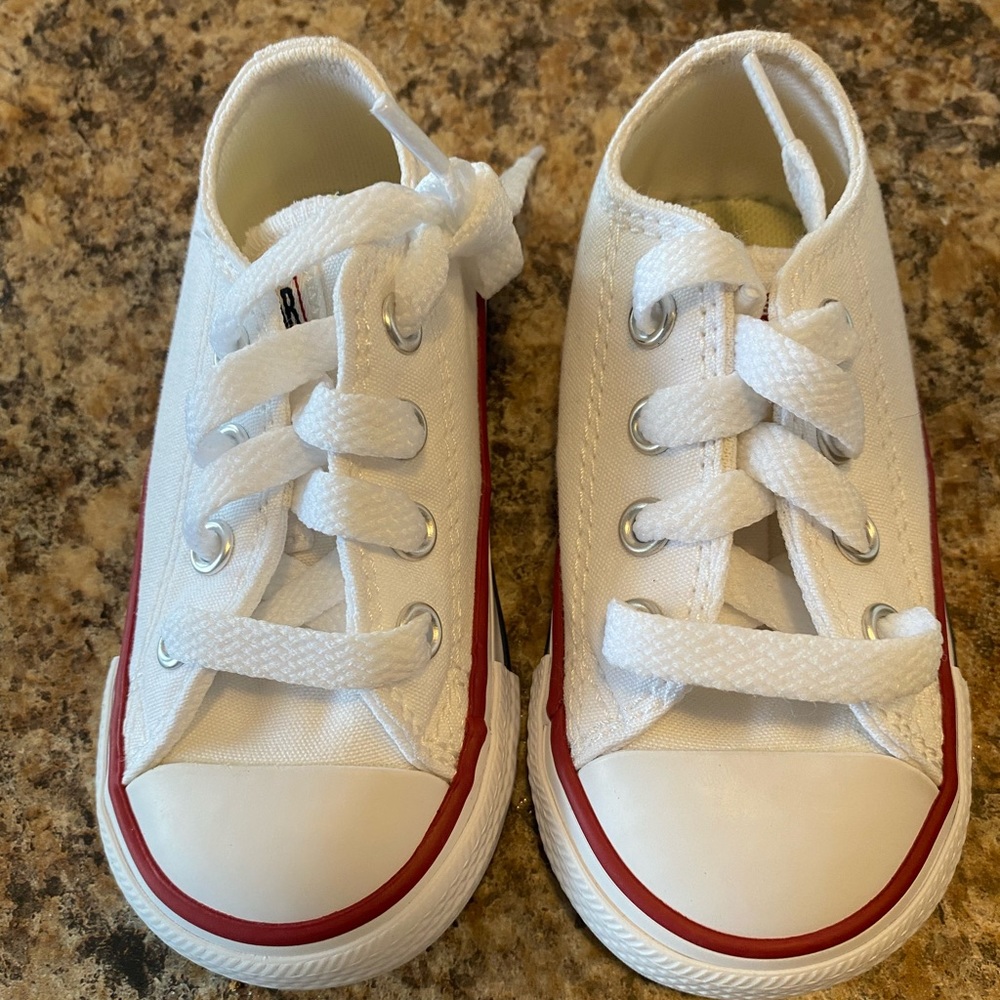 Size 5 Converse